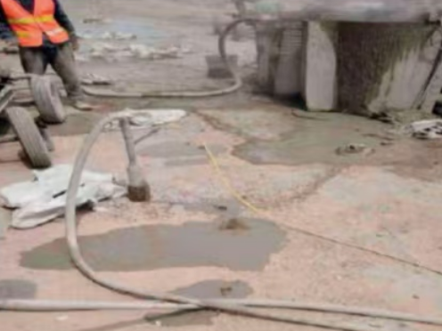 文成水泥混凝土路面板底注浆技术 路面脱空注浆整治方案